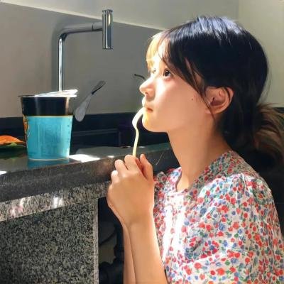 黑玫瑰公寓